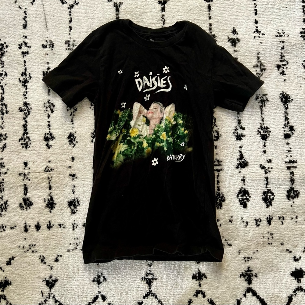 Katy Perry Dasies band tee XS